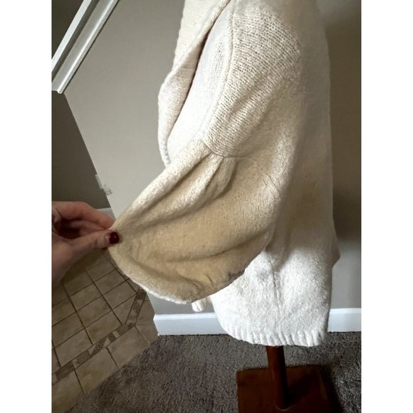 BCBGMAXAZRIA Short Sleeve Women's Cardigan / Sweater - XS - Picture 4 of 12